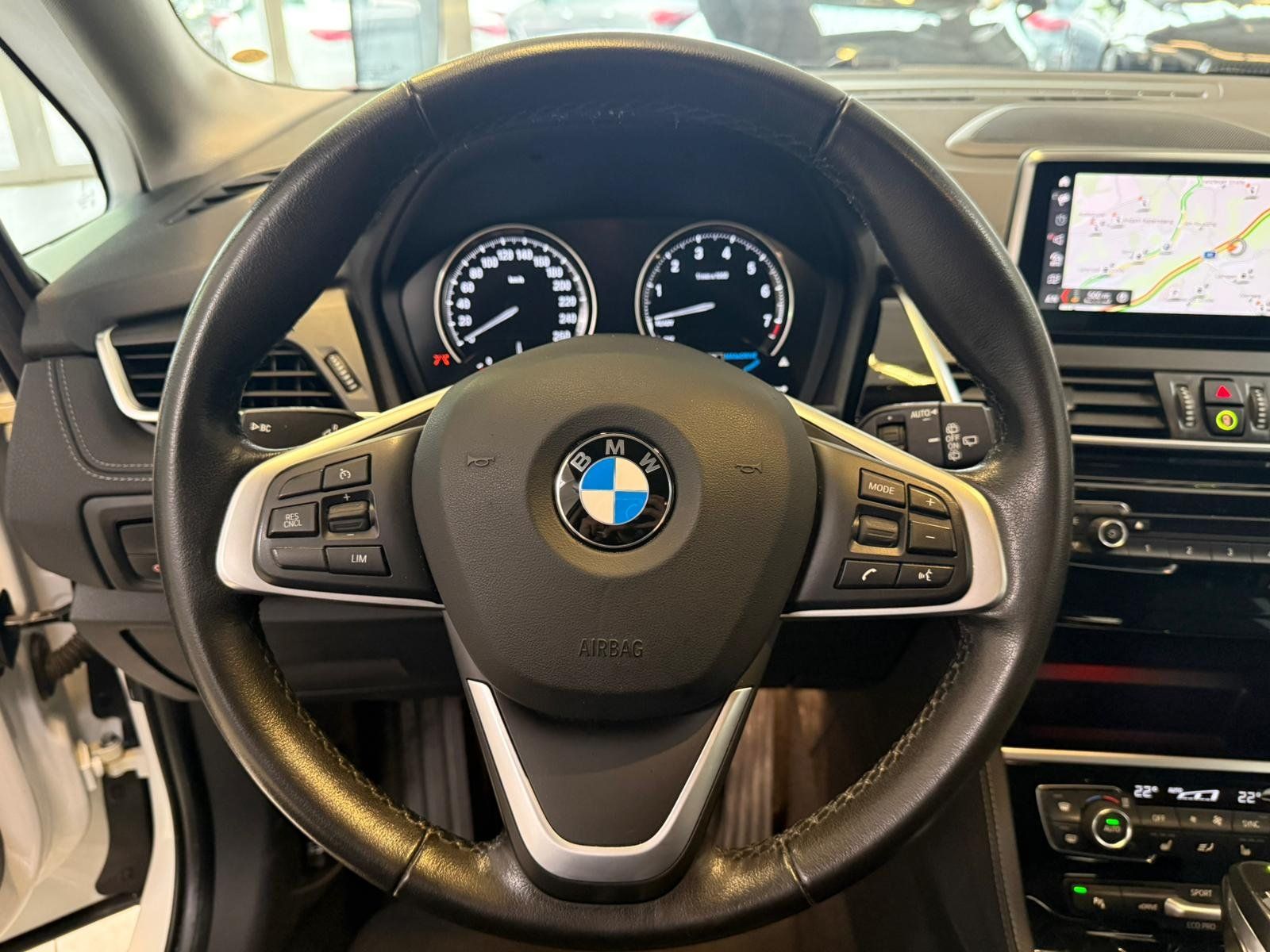 Fahrzeugabbildung BMW 225xeSport Line KAMERA+NAVI+AHK+LED+ALWETTER+DAB
