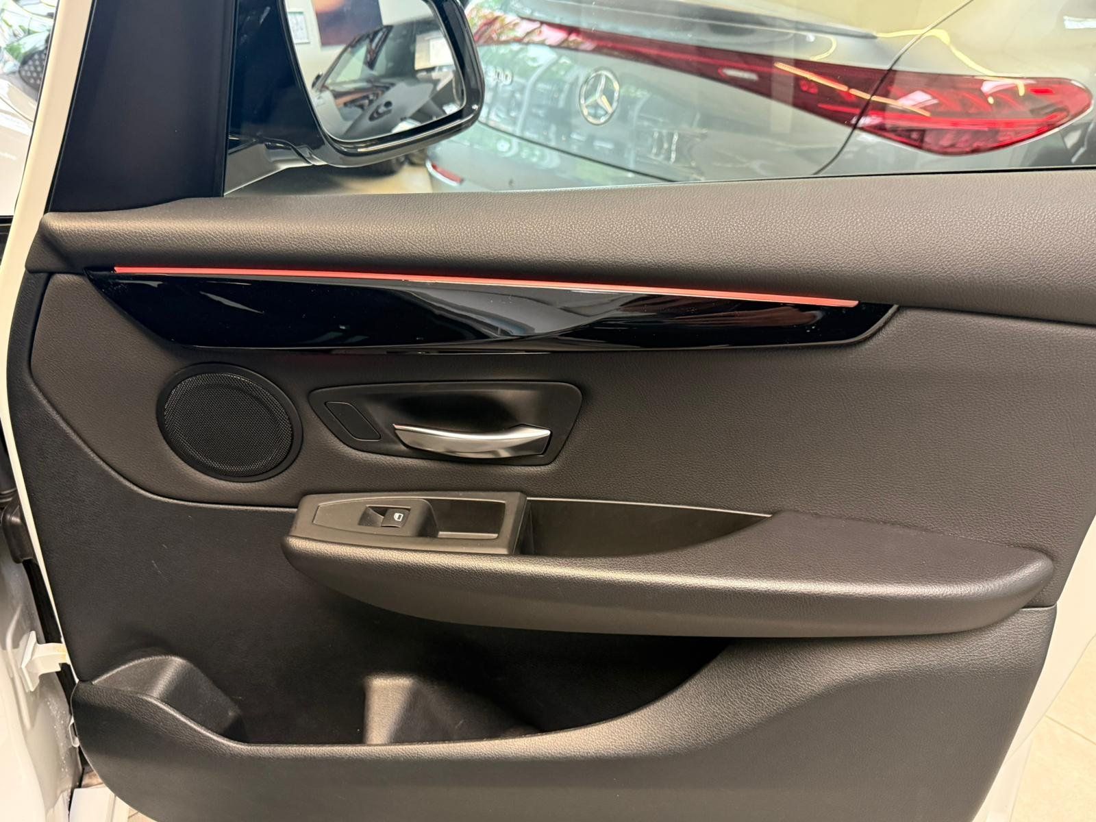 Fahrzeugabbildung BMW 225xeSport Line KAMERA+NAVI+AHK+LED+ALWETTER+DAB