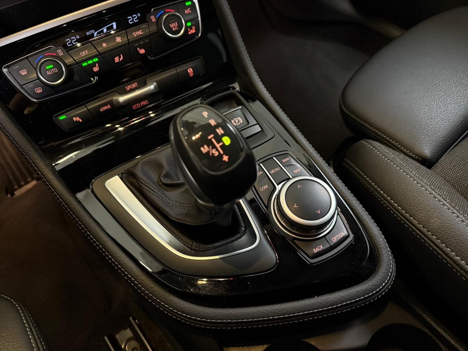 Fahrzeugabbildung BMW 225xeSport Line KAMERA+NAVI+AHK+LED+ALWETTER+DAB
