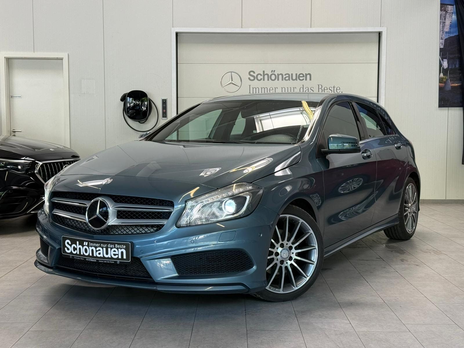 Mercedes-Benz A 180 AMG KLIMA+NAVI+SITZHZ+XENON+18"+SPORTFAHRW