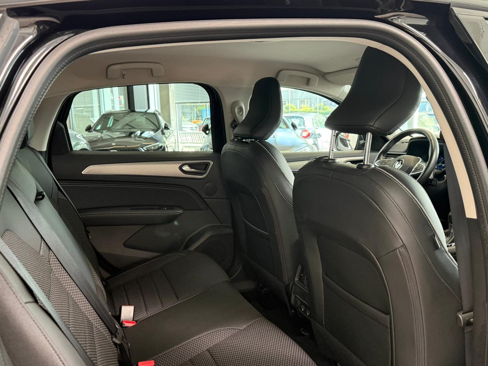 Fahrzeugabbildung Renault Arkana1.6E-TECH Hybrid KAMERA+KLIMA+NAVI+CARPLAY