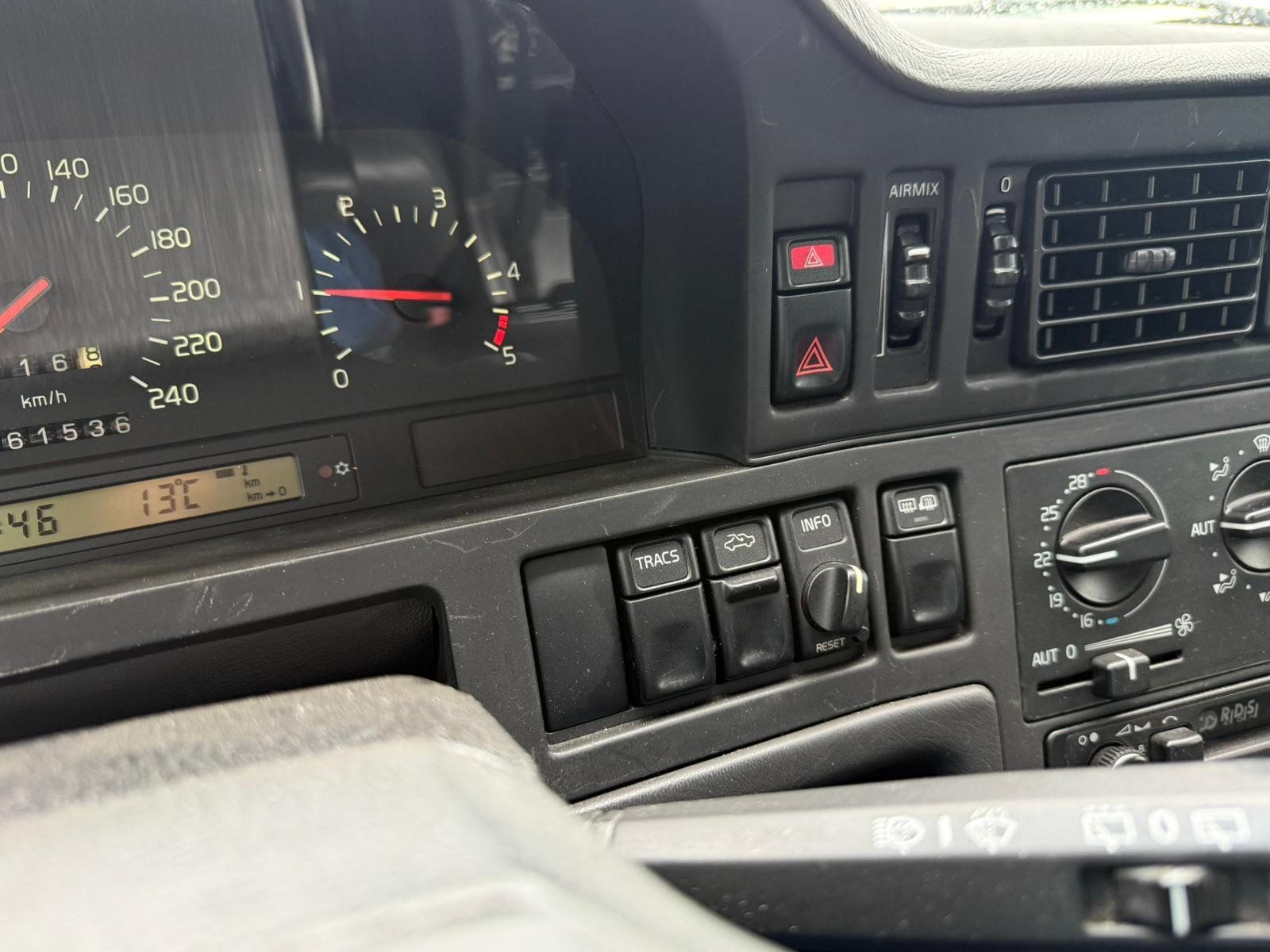 Fahrzeugabbildung Volvo 850 / 855 DIESEL+AUTOMATIK+KLIMA+SHD+SITZHZ+AHK