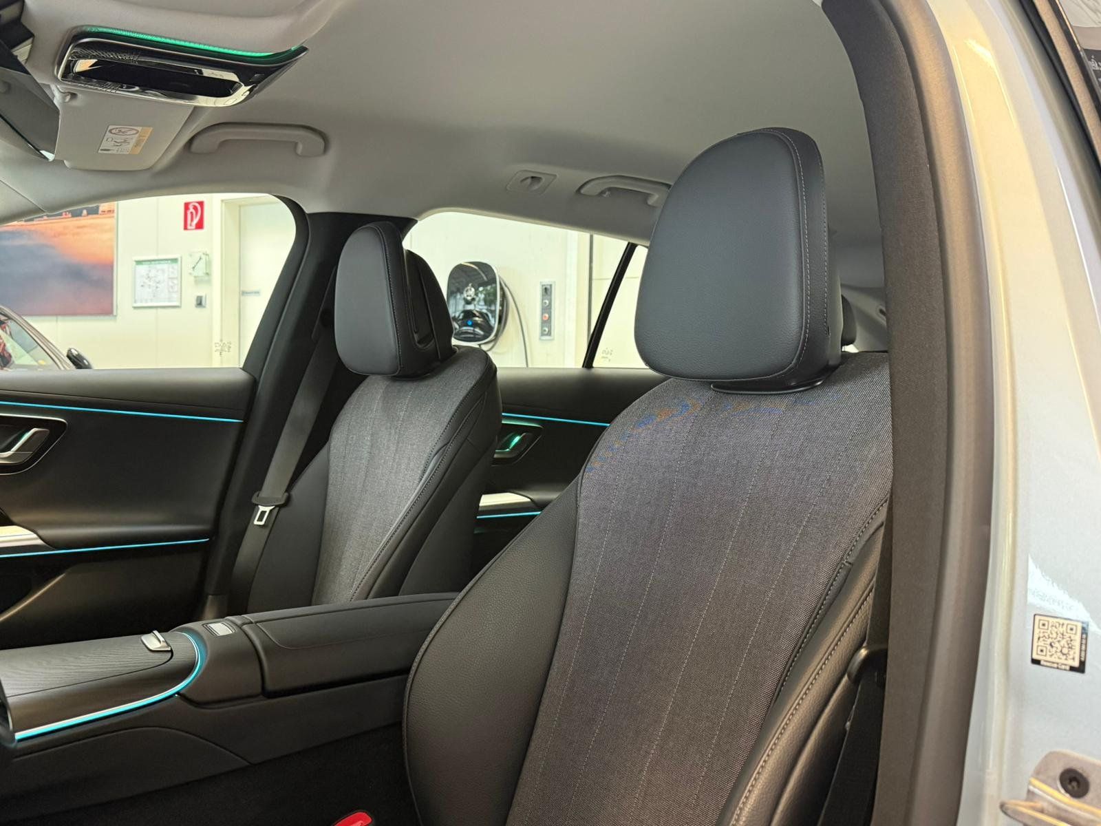 Fahrzeugabbildung Mercedes-Benz E 300 e T AVANTGARDE+DLIGHT+AHK+TOTW+MEMORY+360°