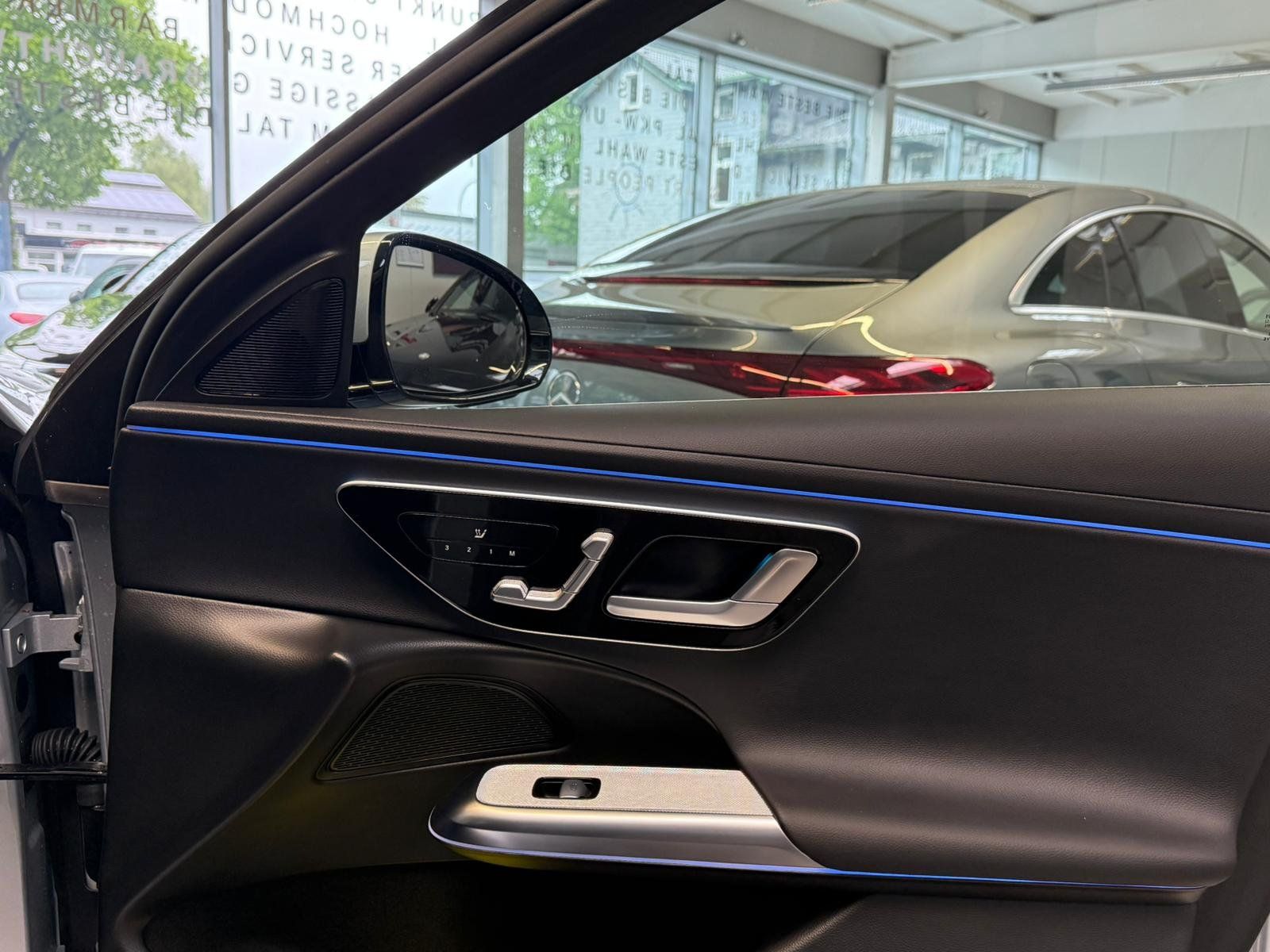 Fahrzeugabbildung Mercedes-Benz E 300 e T AVANTGARDE+DLIGHT+AHK+TOTW+MEMORY+360°