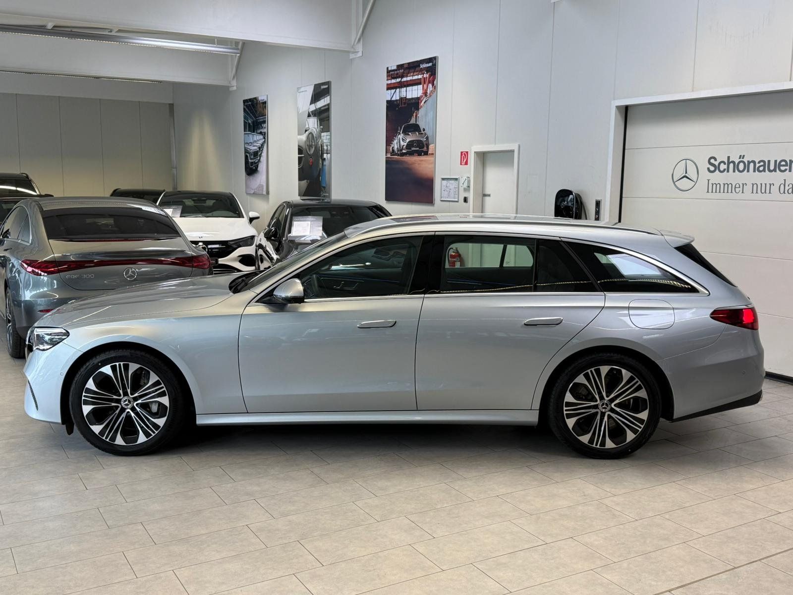 Fahrzeugabbildung Mercedes-Benz E 300 e T AVANTGARDE+DLIGHT+AHK+TOTW+MEMORY+360°