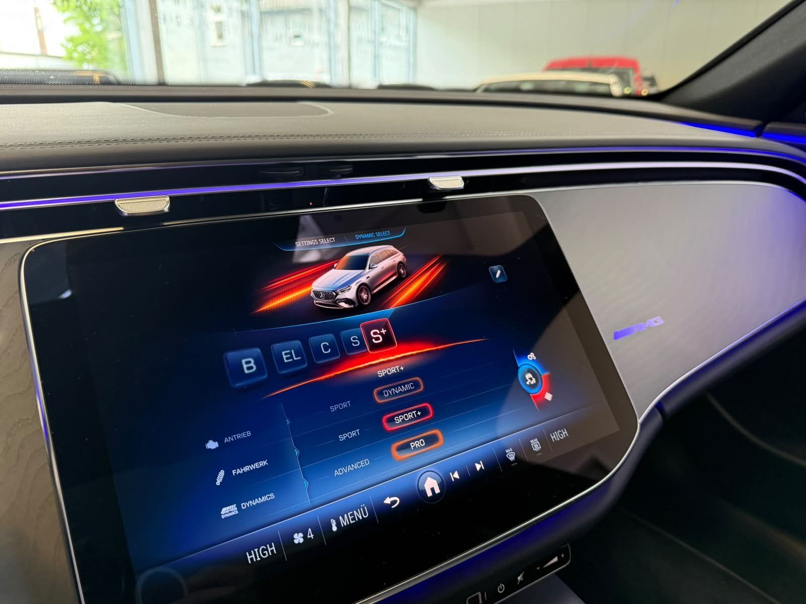 Fahrzeugabbildung Mercedes-Benz E 53 Hybrid 4M+ T DYN.PLUS+DRIVERS+DLIGHT+BURM4D