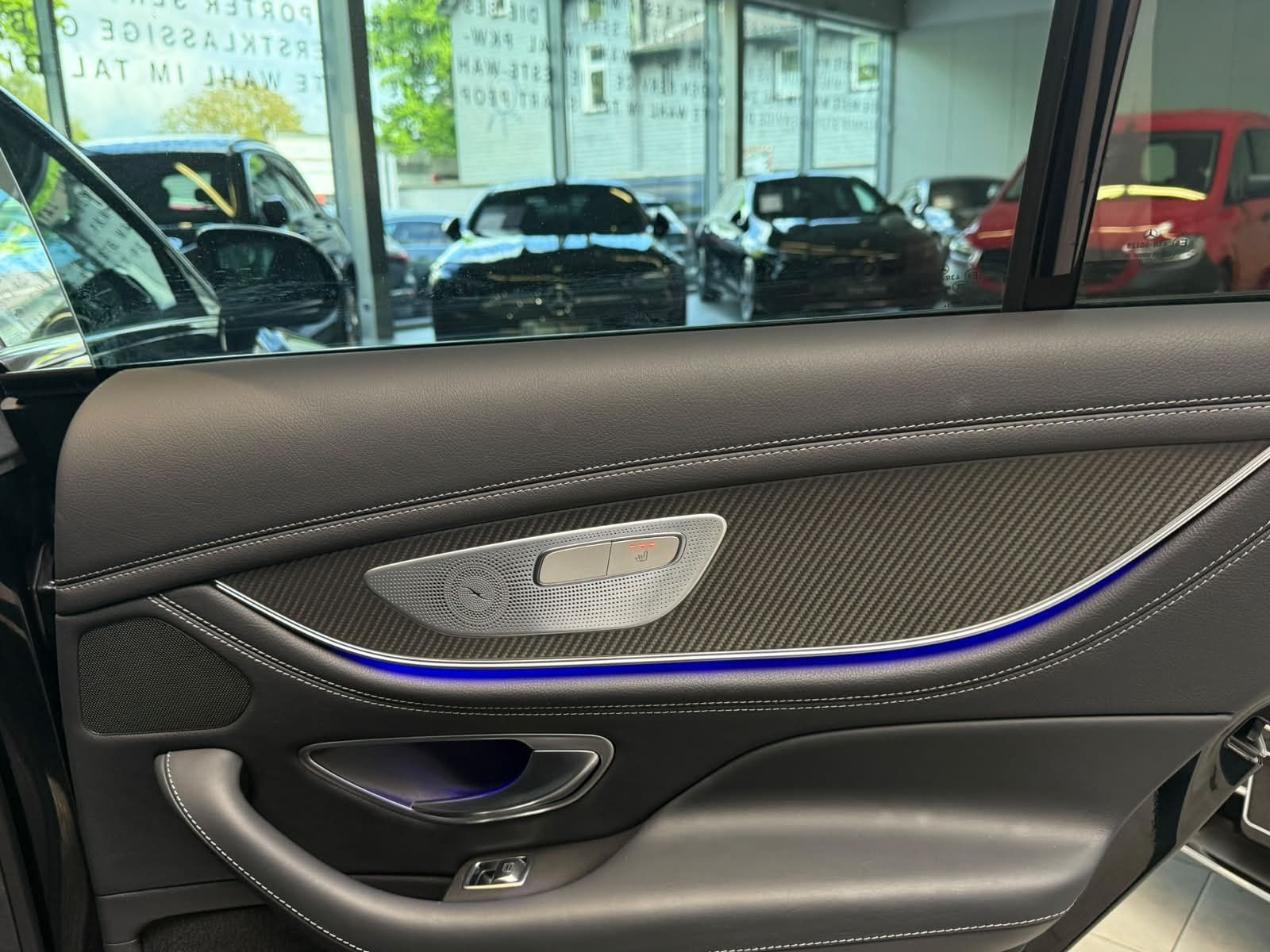 Fahrzeugabbildung Mercedes-Benz GT 63 S 4M+ KERAMIK+CARBON+21"+HUD+SOFTCLOS+BURM