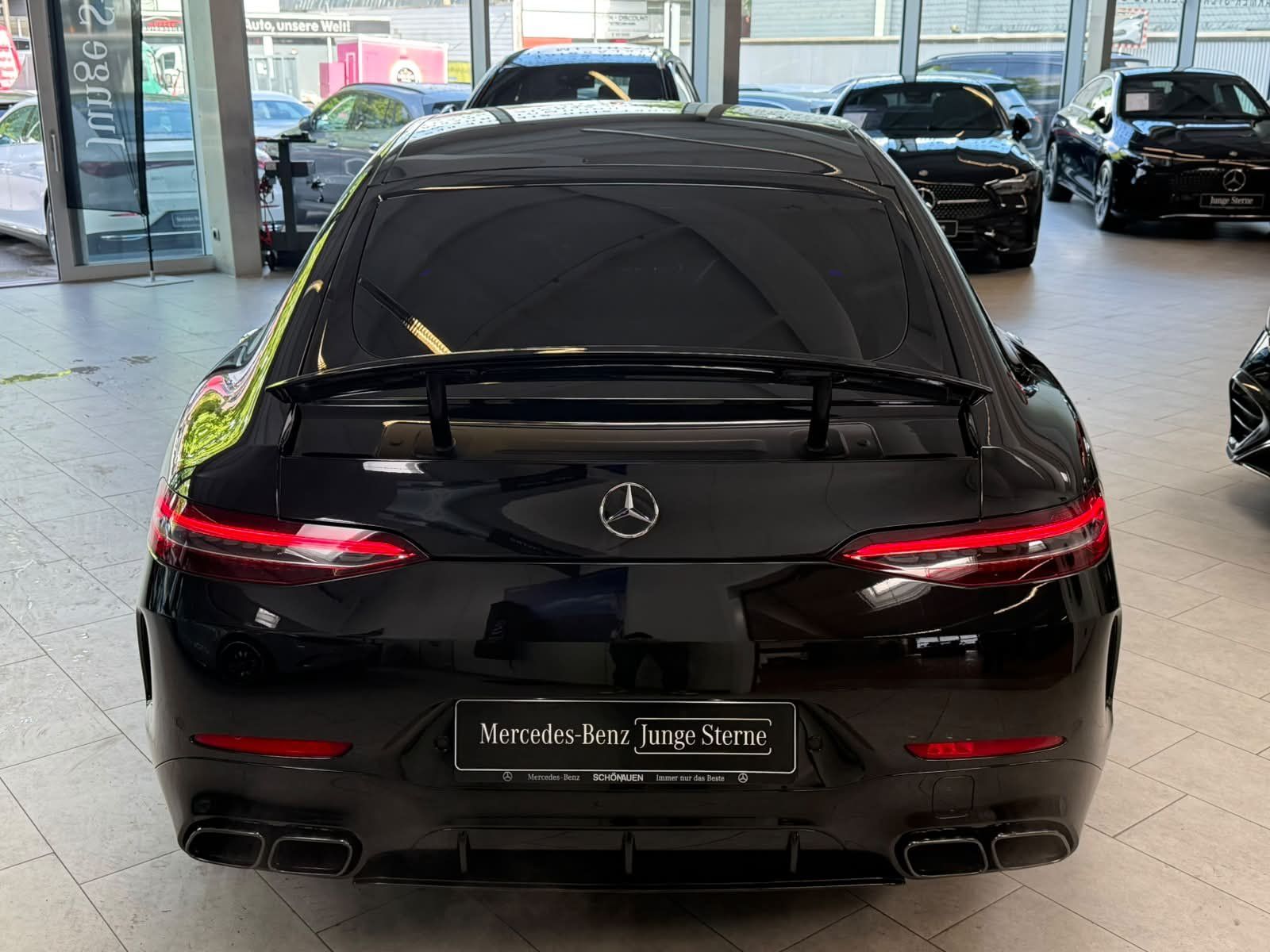 Fahrzeugabbildung Mercedes-Benz GT 63 S 4M+ KERAMIK+CARBON+21"+HUD+SOFTCLOS+BURM
