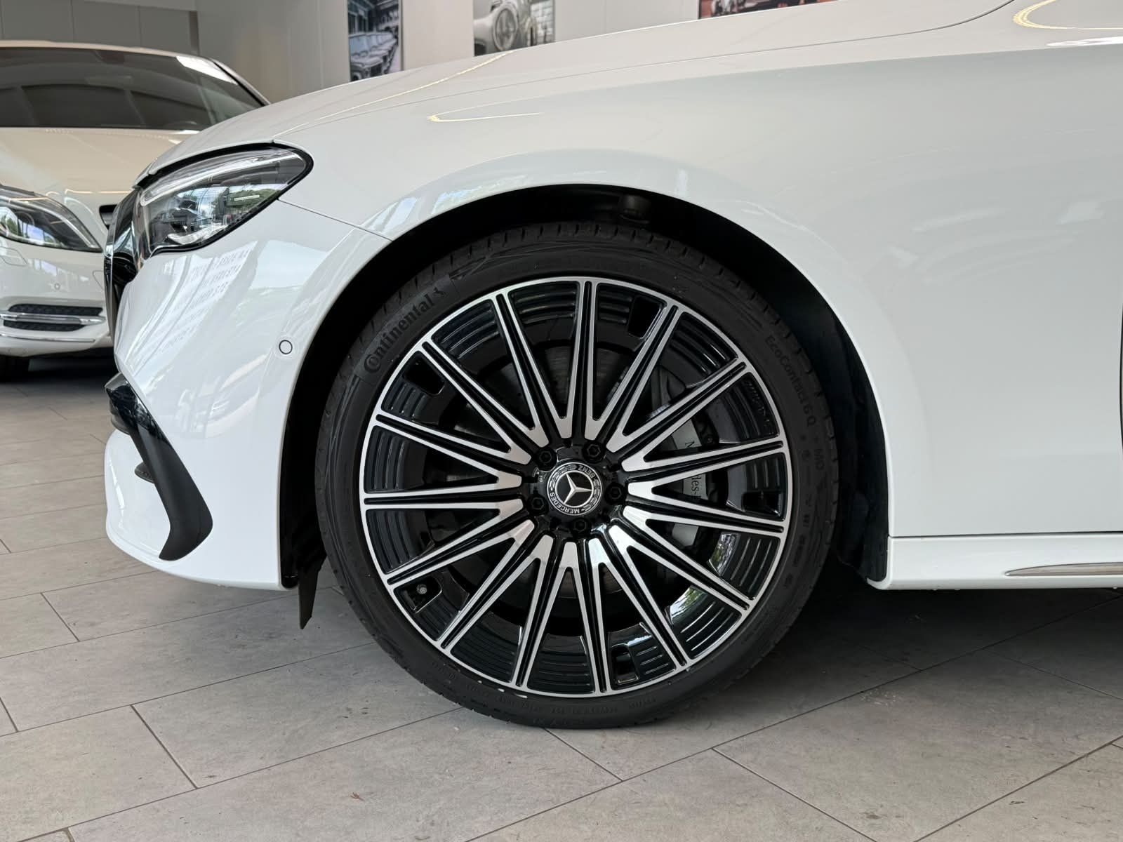 Fahrzeugabbildung Mercedes-Benz E450d 4M T AMG PREM.PLUS+AIR+BURM+DLIGHT+AHK+21"