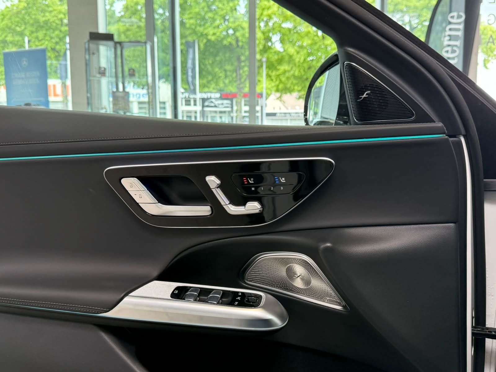 Fahrzeugabbildung Mercedes-Benz E450d 4M T AMG PREM.PLUS+AIR+BURM+DLIGHT+AHK+21"
