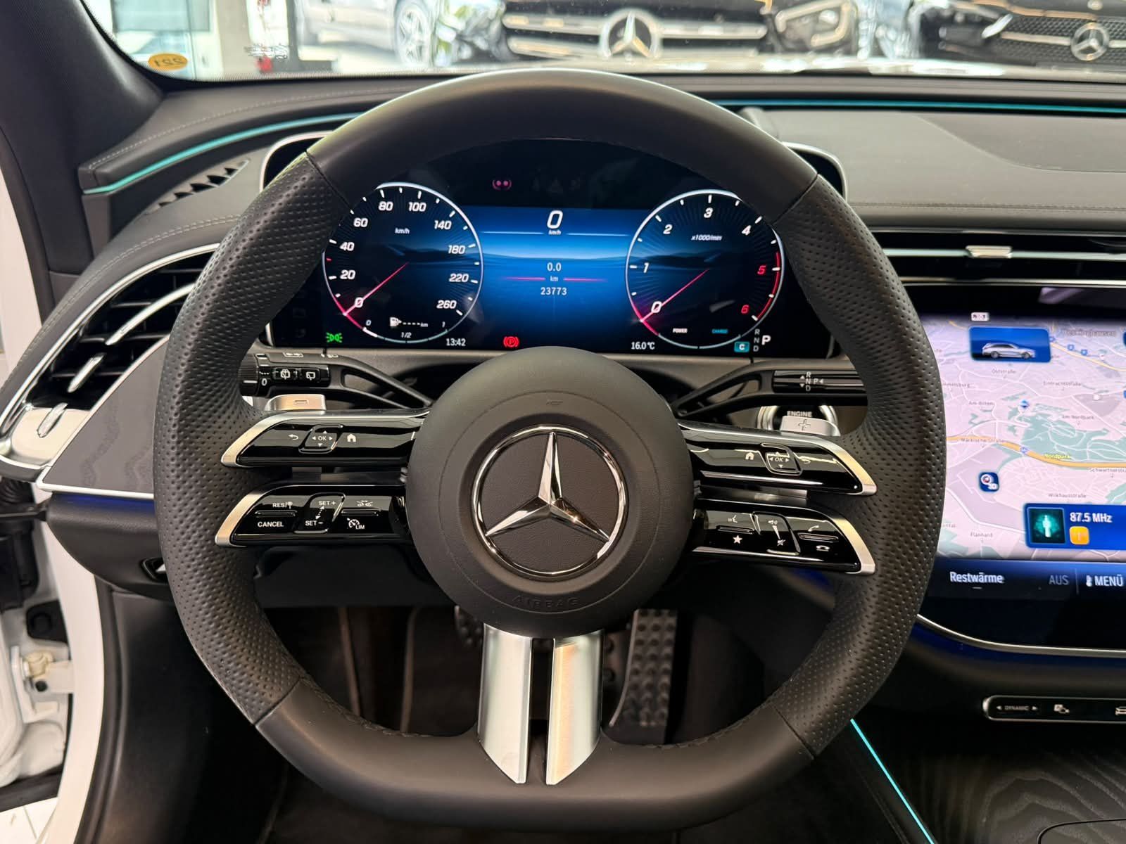 Fahrzeugabbildung Mercedes-Benz E450d 4M T AMG PREM.PLUS+AIR+BURM+DLIGHT+AHK+21"