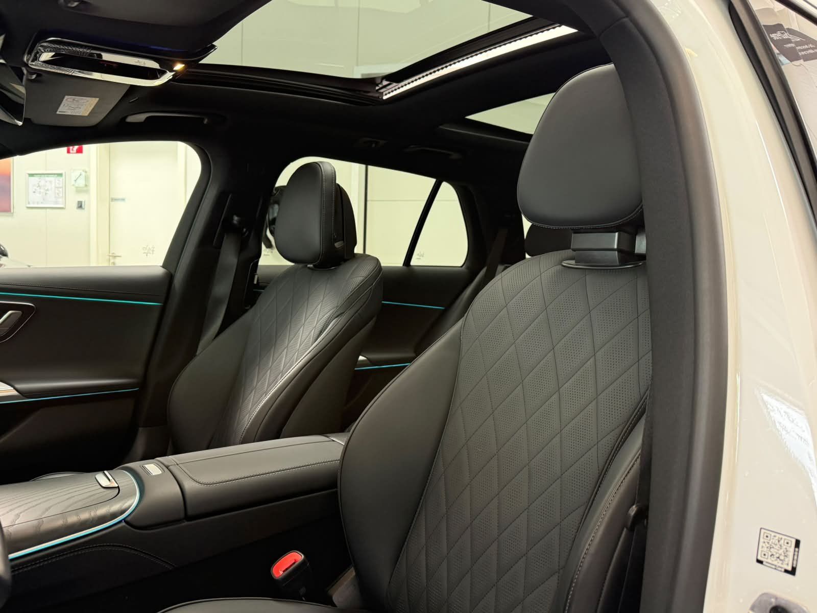 Fahrzeugabbildung Mercedes-Benz E450d 4M T AMG PREM.PLUS+AIR+BURM+DLIGHT+AHK+21"