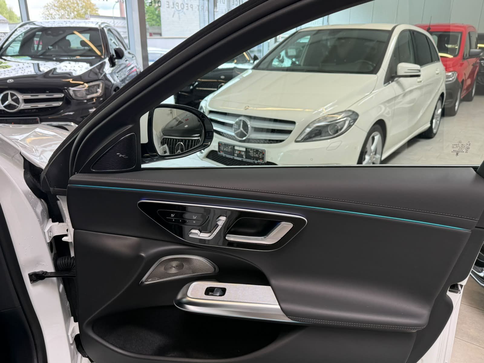 Fahrzeugabbildung Mercedes-Benz E450d 4M T AMG PREM.PLUS+AIR+BURM+DLIGHT+AHK+21"