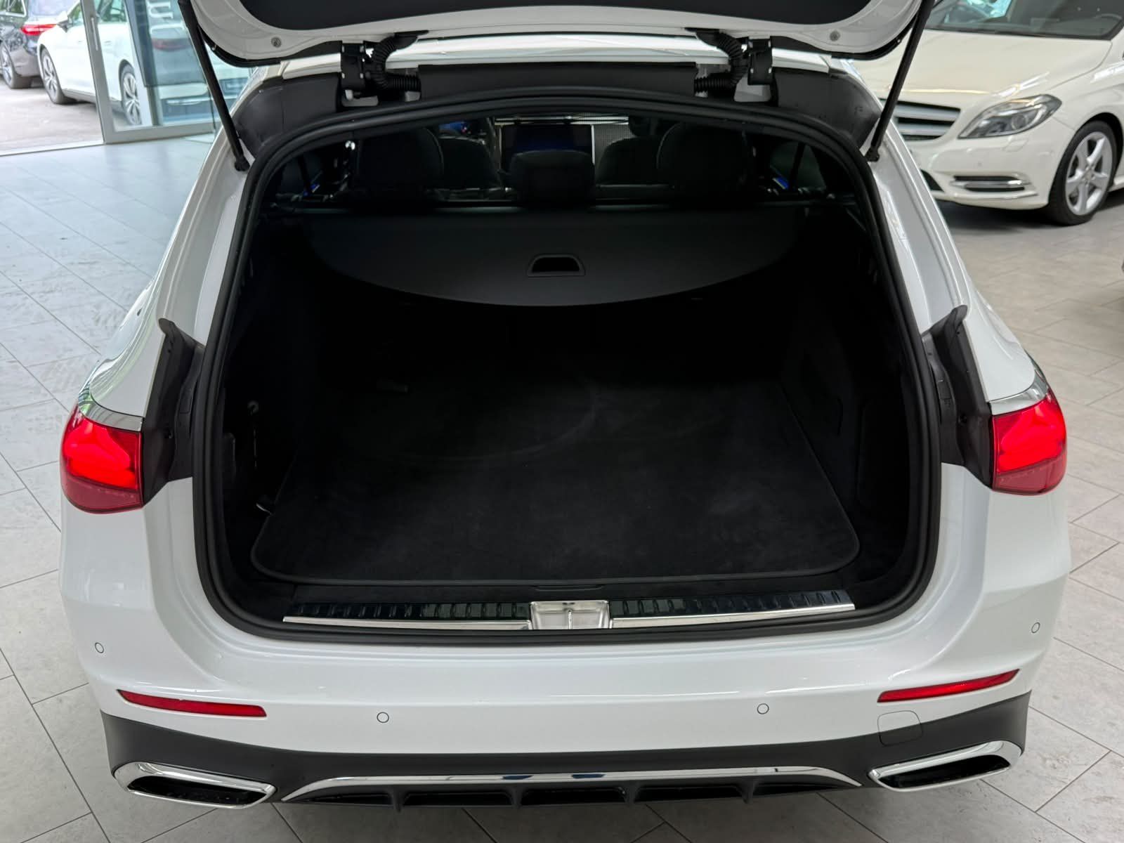 Fahrzeugabbildung Mercedes-Benz E450d 4M T AMG PREM.PLUS+AIR+BURM+DLIGHT+AHK+21"