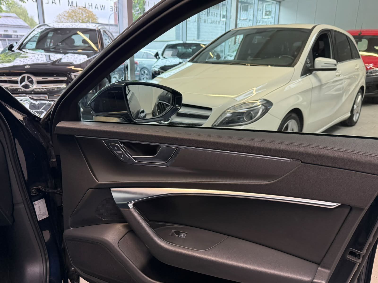 Fahrzeugabbildung Audi A6 50 3.0 TDI quattro Avant VK NUR AN GEWERBE!!!