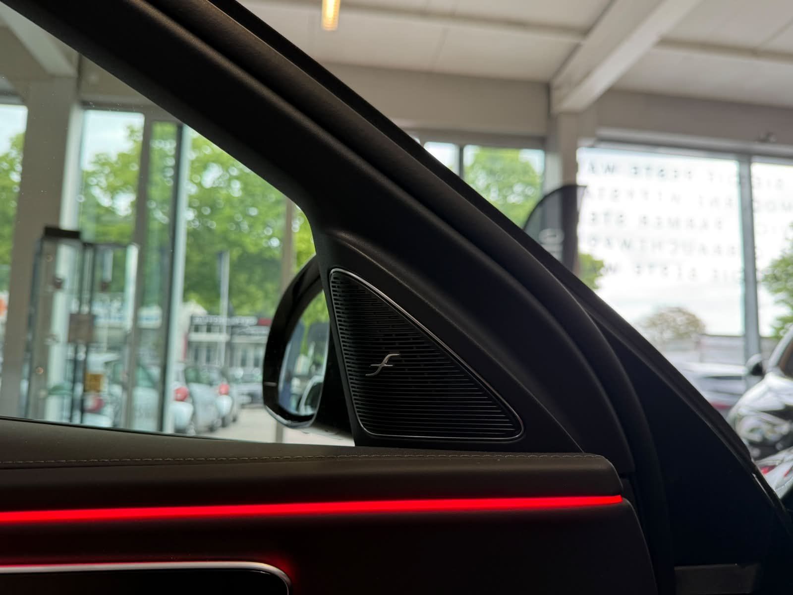 Fahrzeugabbildung Mercedes-Benz E 53 Hybrid 4M+ T PREMPLUS+PERFSOUND+NAPPA+BUR4D