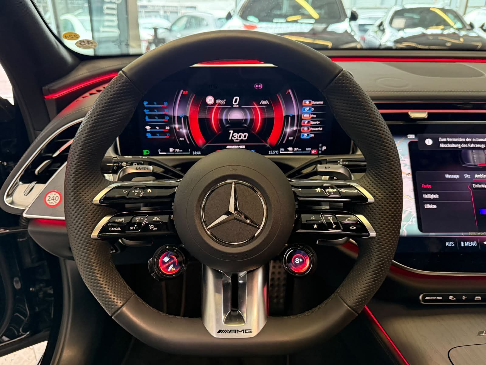 Fahrzeugabbildung Mercedes-Benz E 53 Hybrid 4M+ T PREMPLUS+PERFSOUND+NAPPA+BUR4D