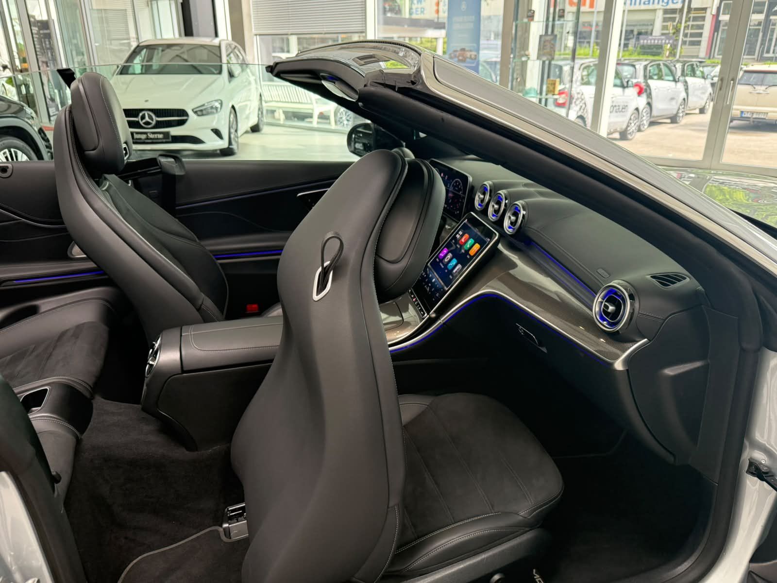 Fahrzeugabbildung Mercedes-Benz CLE 200 Cabriolet AMG PREM.+DISTR+BURM3D+DLIGHT