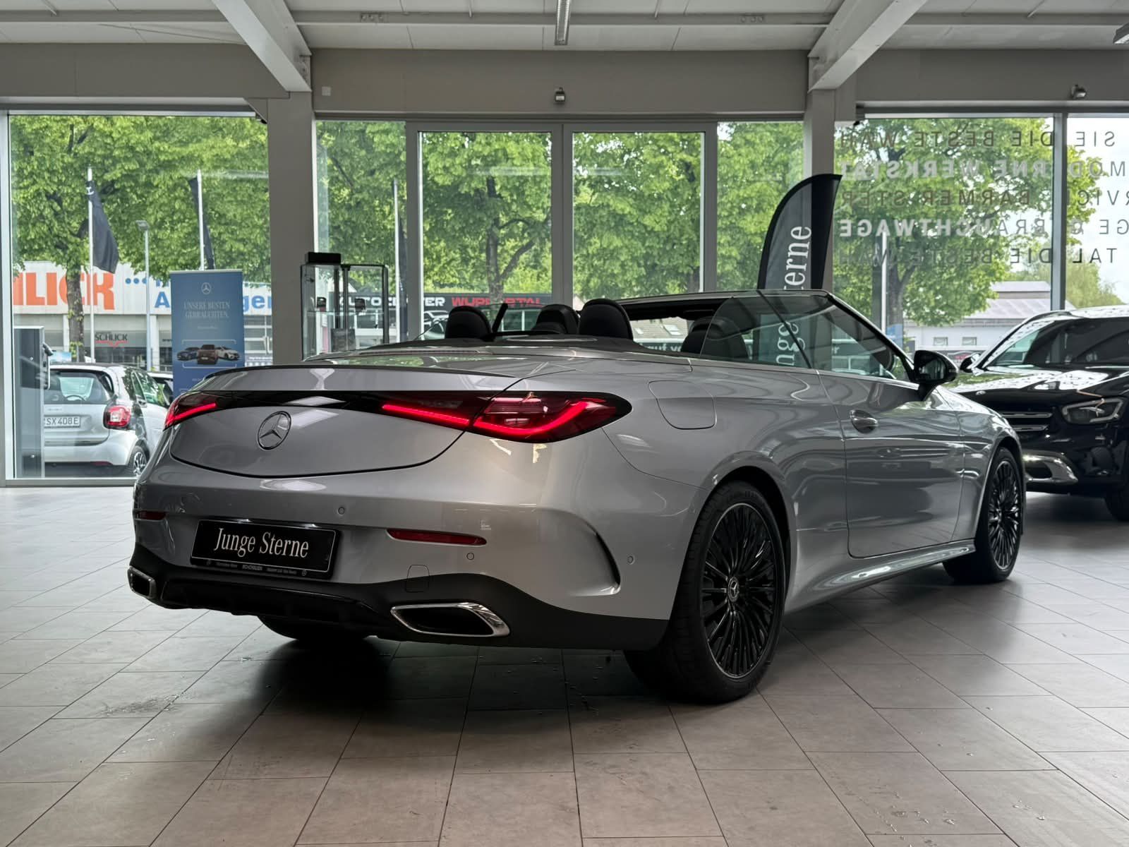 Fahrzeugabbildung Mercedes-Benz CLE 200 Cabriolet AMG PREM.+DISTR+BURM3D+DLIGHT