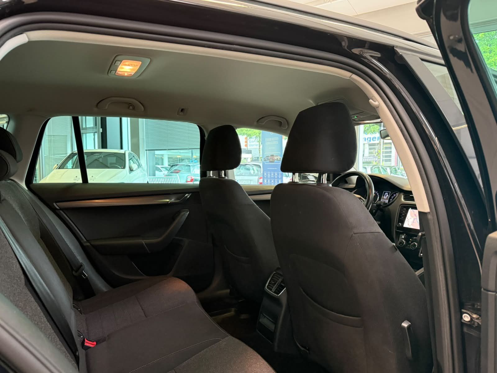 Fahrzeugabbildung SKODA Octavia 1.6 TDI Soleil VERKAUF NUR AN GEWERBE