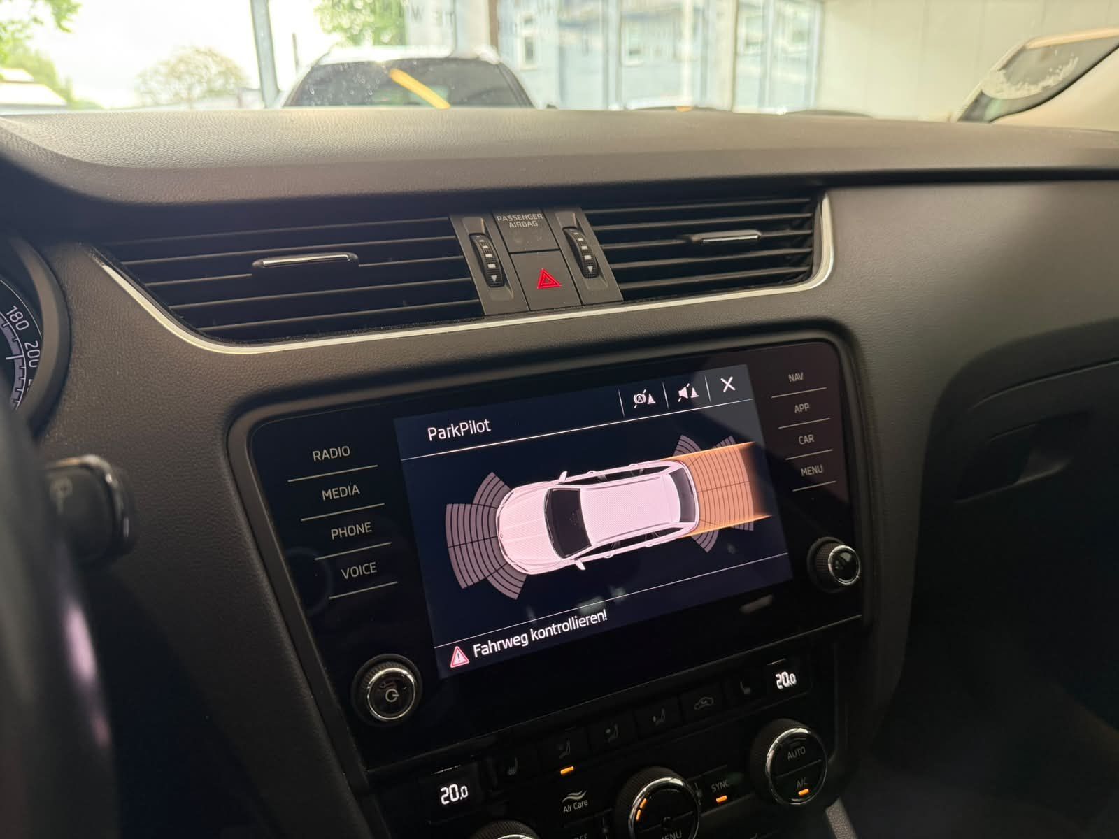 Fahrzeugabbildung SKODA Octavia 1.6 TDI Soleil VERKAUF NUR AN GEWERBE