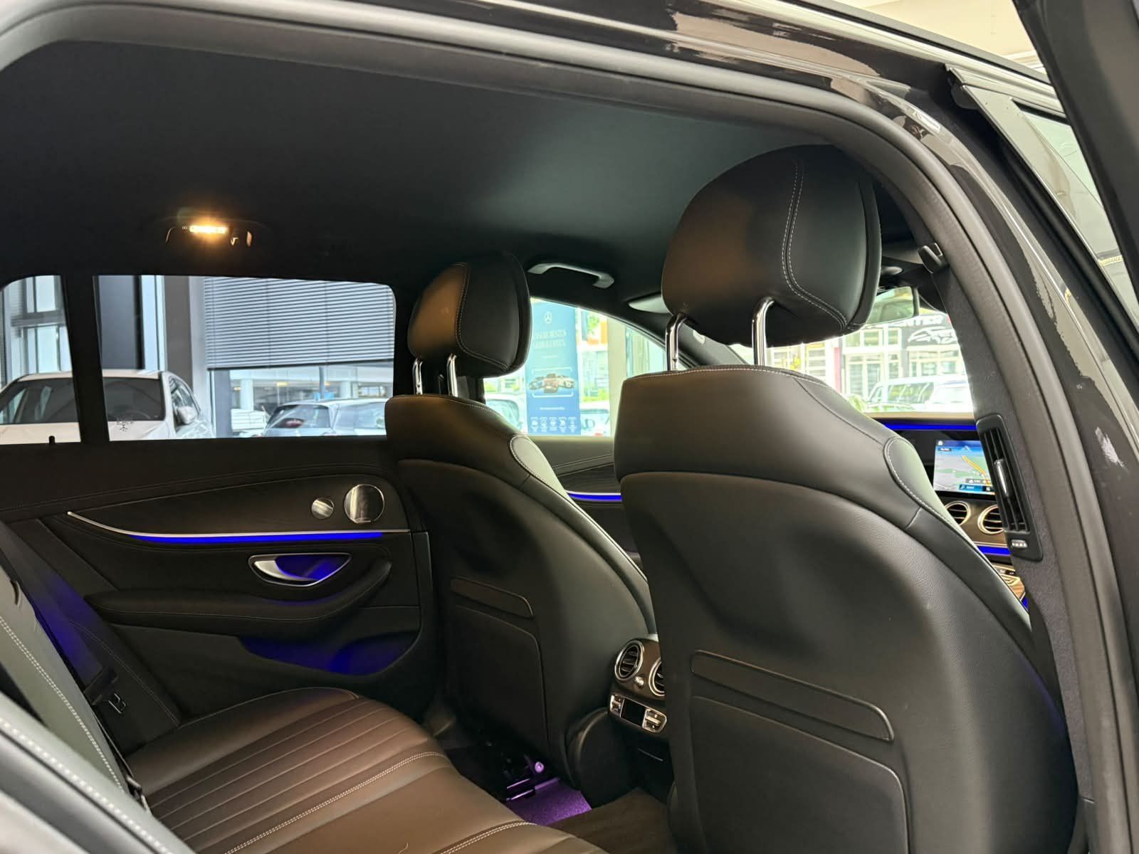 Fahrzeugabbildung Mercedes-Benz E 400 T d AMG EXCLUSIVE+MBEAM+AHK+DISTR+MASSAGE