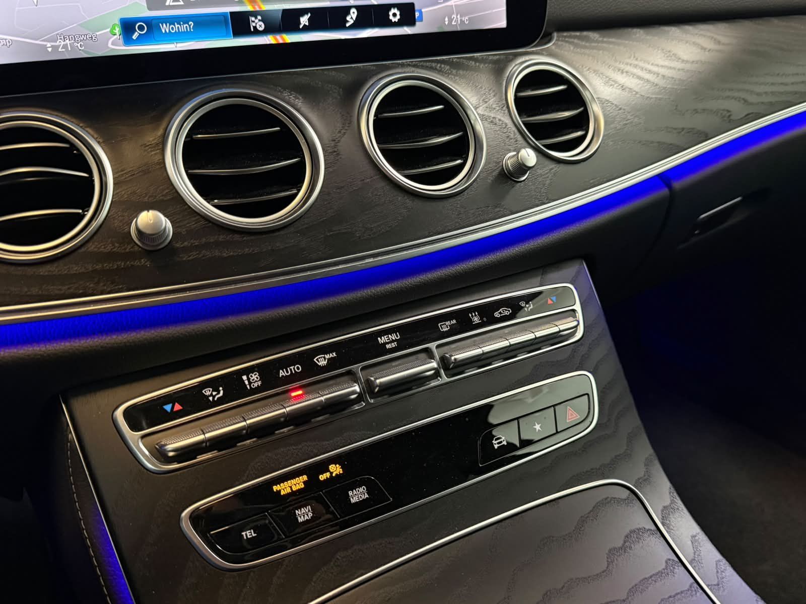 Fahrzeugabbildung Mercedes-Benz E 400 T d AMG EXCLUSIVE+MBEAM+AHK+DISTR+MASSAGE