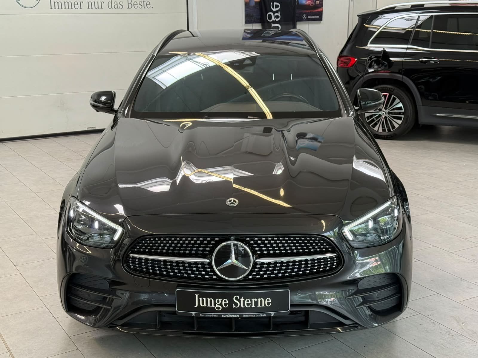 Fahrzeugabbildung Mercedes-Benz E 400 T d AMG EXCLUSIVE+MBEAM+AHK+DISTR+MASSAGE