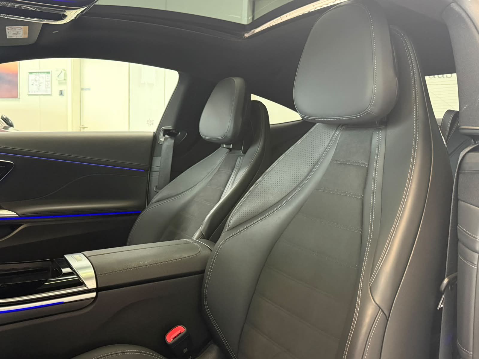 Fahrzeugabbildung Mercedes-Benz CLE 300 e AMG HUD+DIGITAL+NIGHT+DIST+BURM3D+PANO