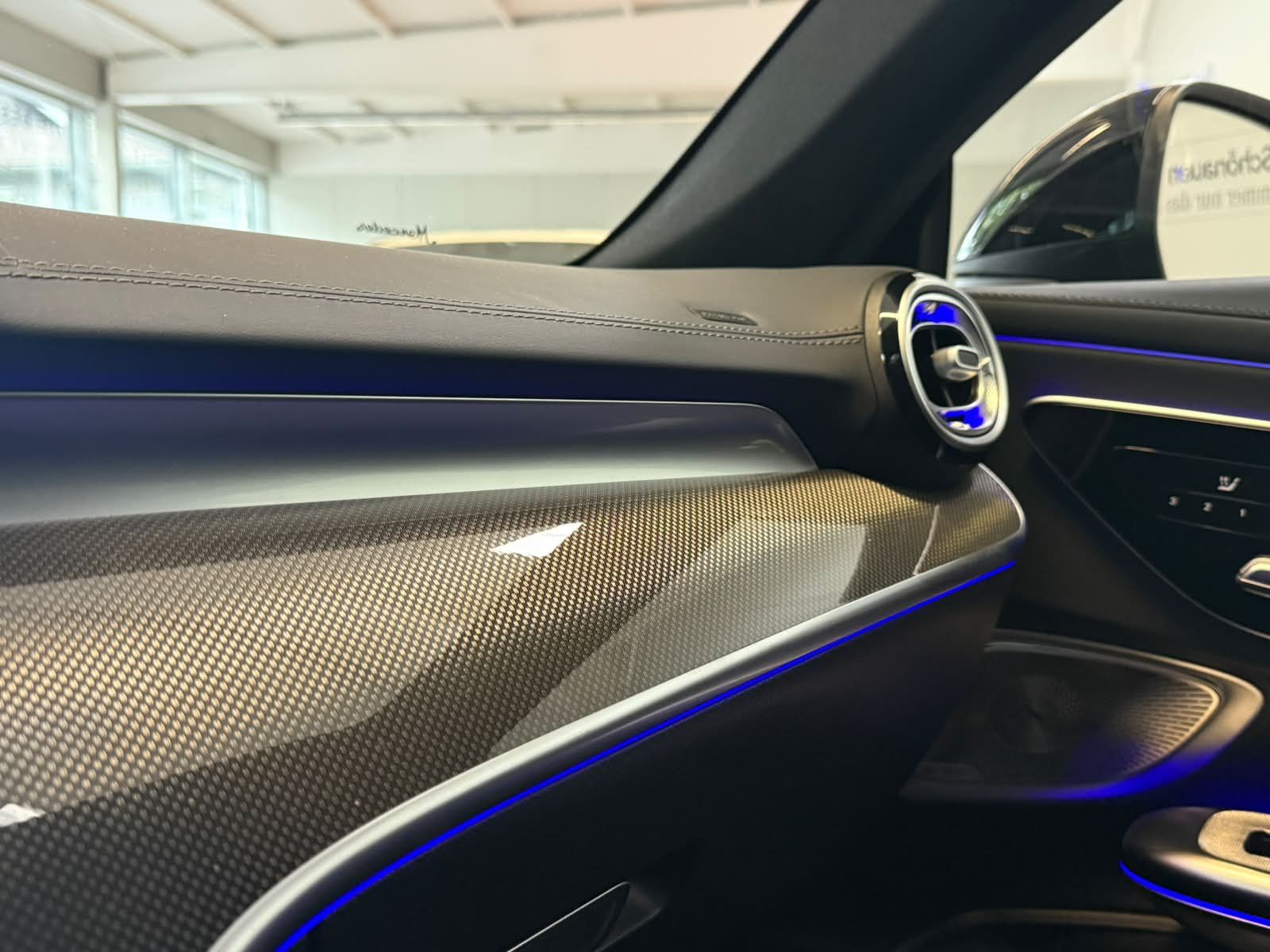 Fahrzeugabbildung Mercedes-Benz CLE 300 e AMG HUD+DIGITAL+NIGHT+DIST+BURM3D+PANO