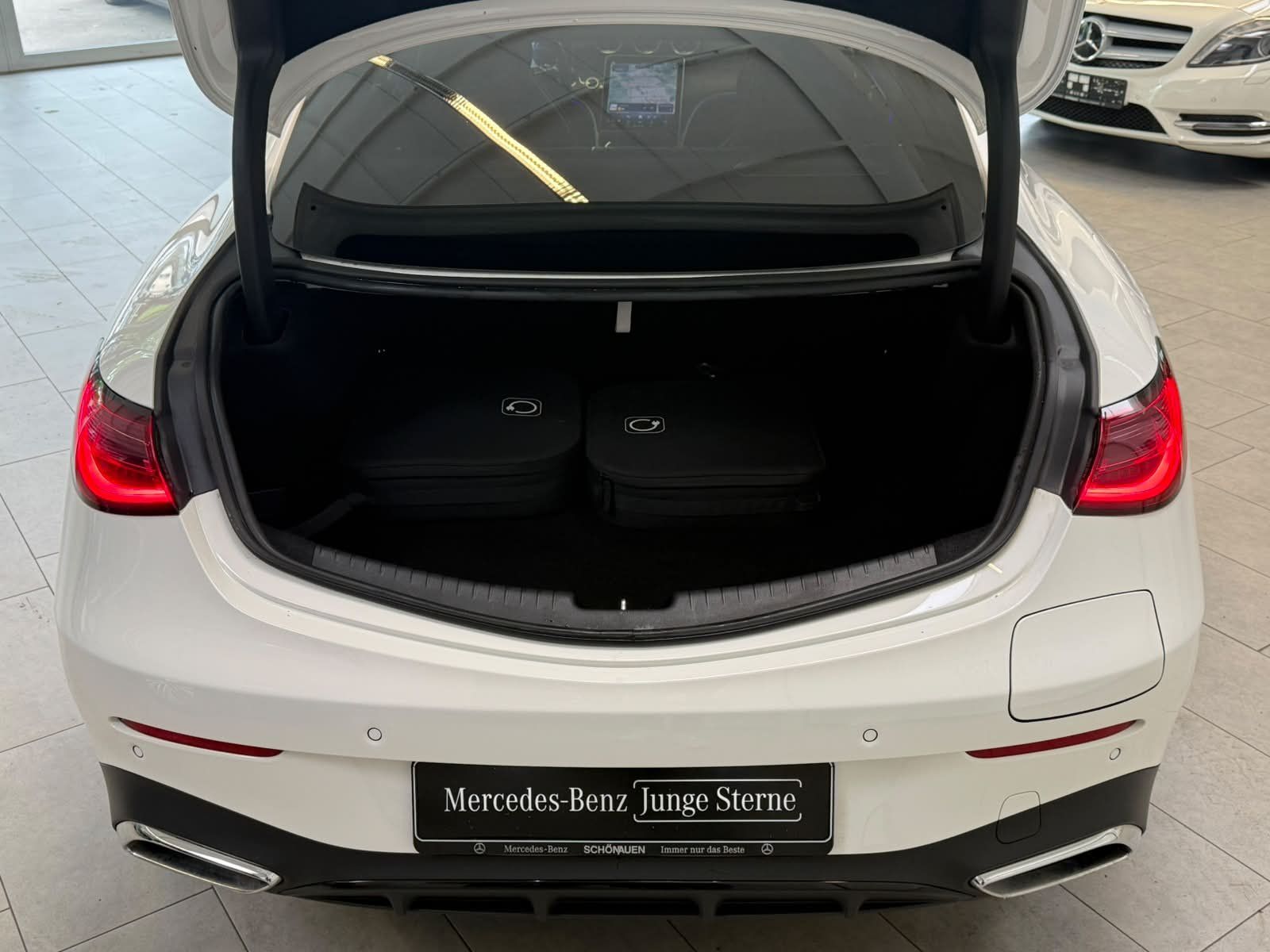 Fahrzeugabbildung Mercedes-Benz CLE 300 e AMG HUD+DIGITAL+NIGHT+DIST+BURM3D+PANO