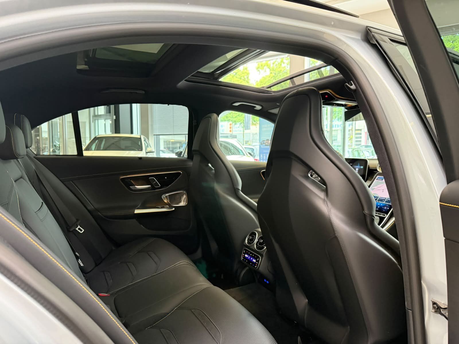 Fahrzeugabbildung Mercedes-Benz AMG C63 S E UPE146t€+CARBON I+II+BURM3D+PERFSITZ
