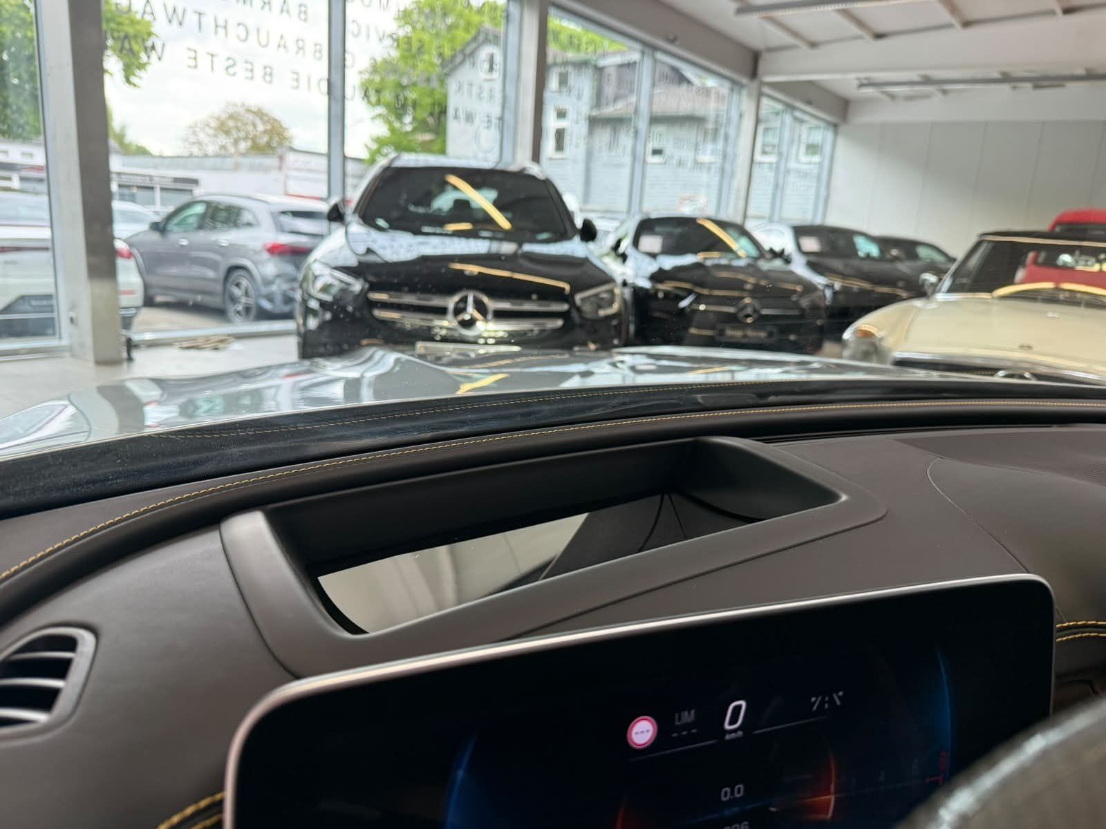 Fahrzeugabbildung Mercedes-Benz AMG C63 S E UPE146t€+CARBON I+II+BURM3D+PERFSITZ