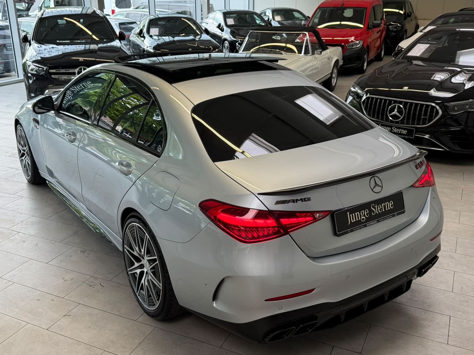 Fahrzeugabbildung Mercedes-Benz AMG C63 S E UPE146t€+CARBON I+II+BURM3D+PERFSITZ