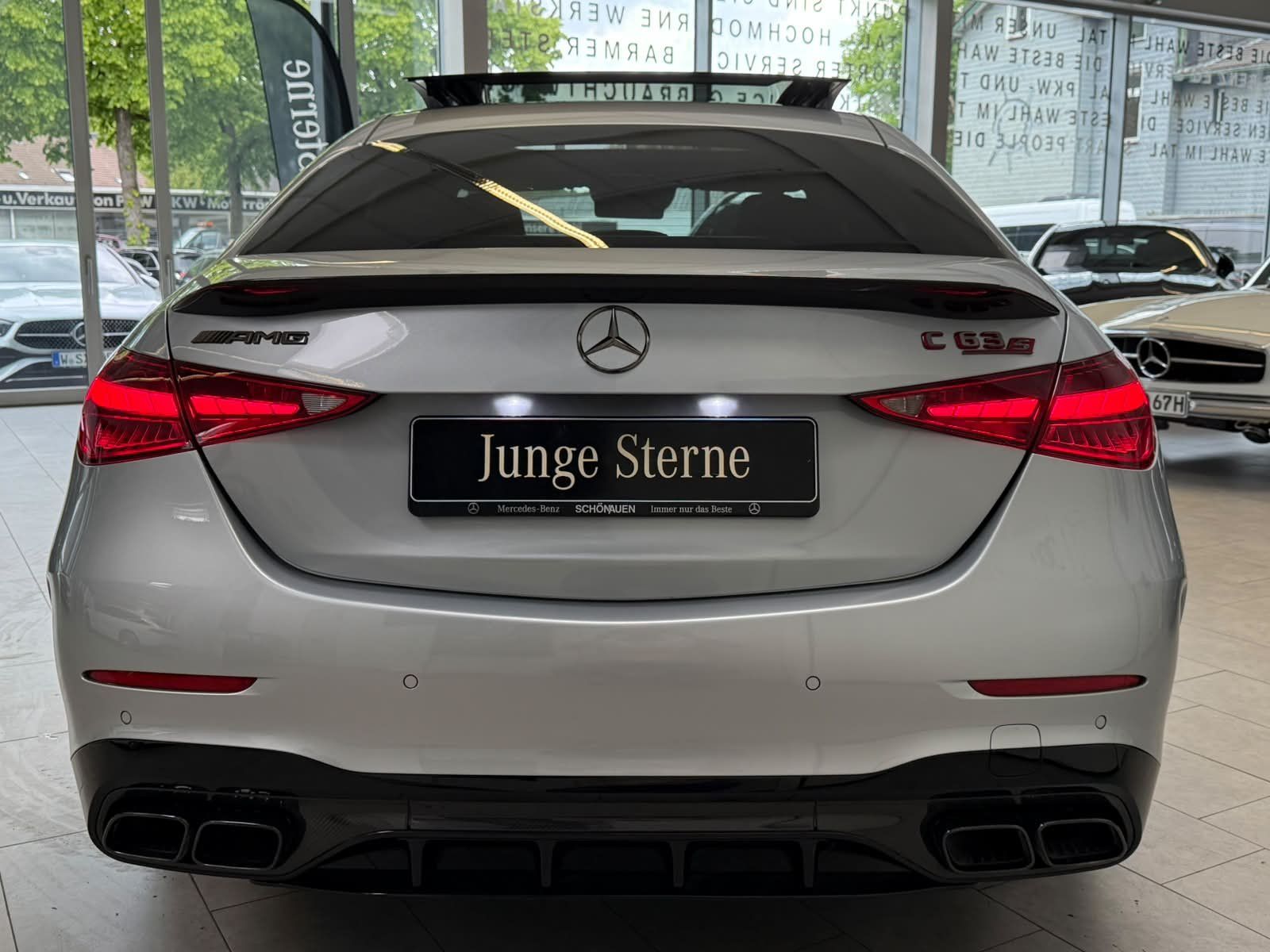Fahrzeugabbildung Mercedes-Benz AMG C63 S E UPE146t€+CARBON I+II+BURM3D+PERFSITZ