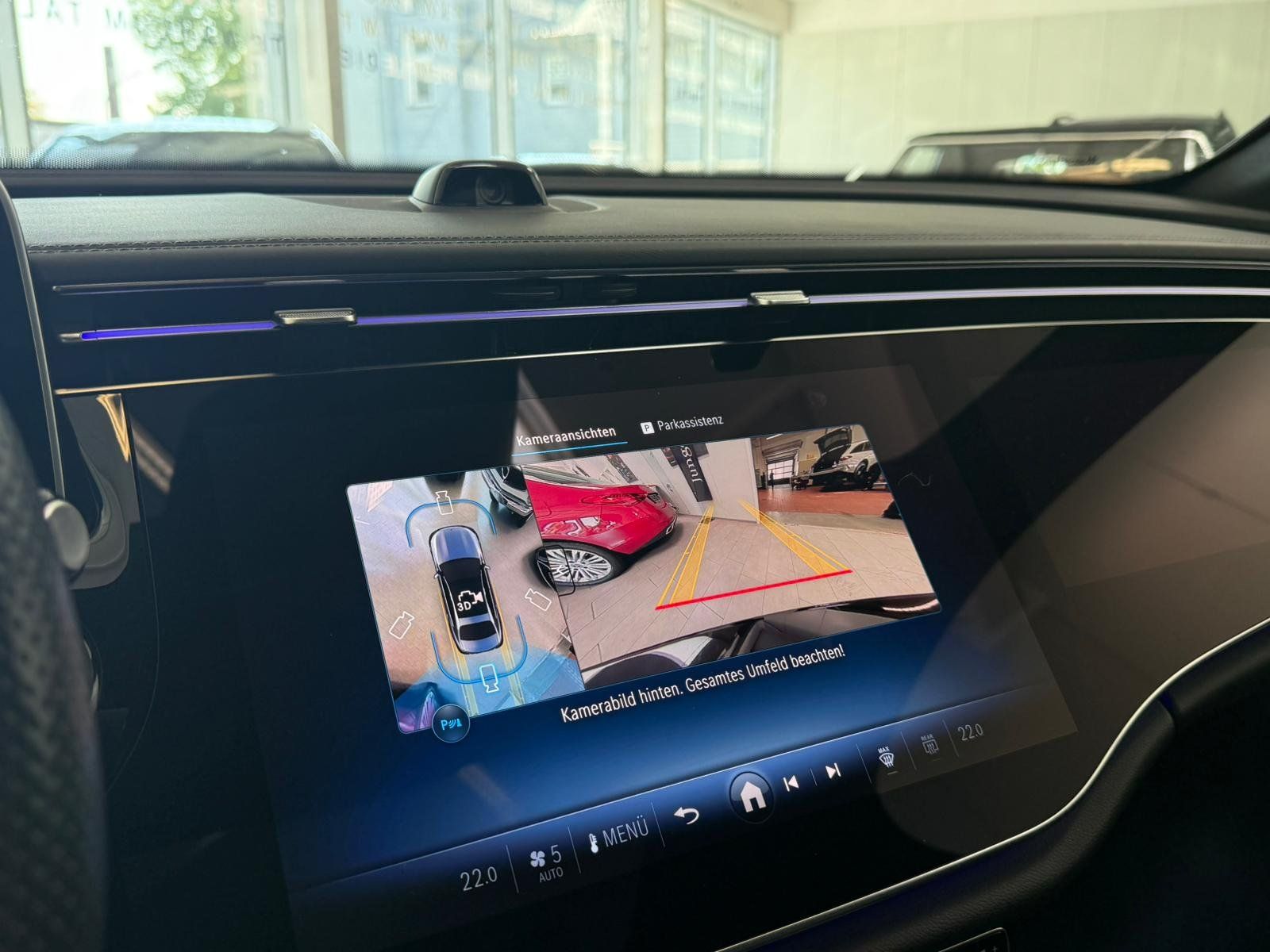 Fahrzeugabbildung Mercedes-Benz E 220 d AMG BURMESTER+PANO+SERVO+SUPERSREEN+360°