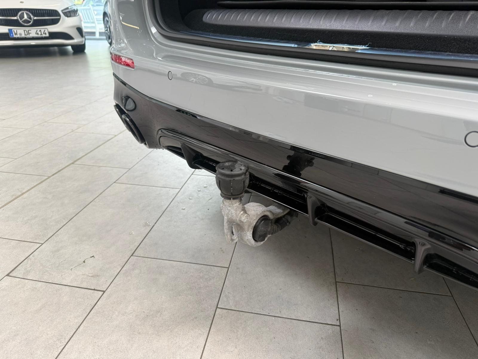 Fahrzeugabbildung Mercedes-Benz E 53 4M+ T DRIVER+PERF.SITZ.HIGH+HUD+PANO+BURM4D