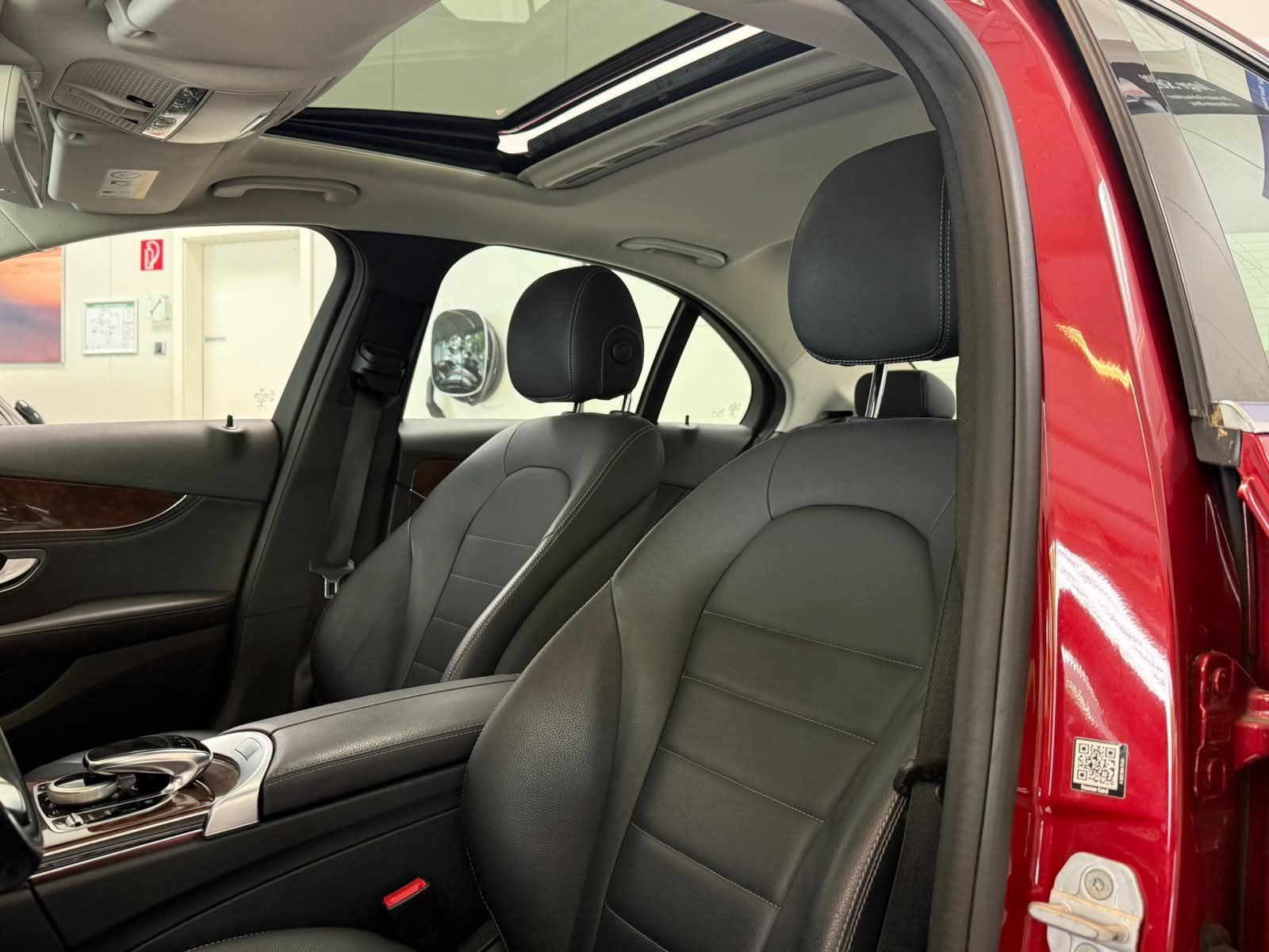 Fahrzeugabbildung Mercedes-Benz C250 AVANTGARDE AIRM+MBEAM+DISTR+FAP+360°+COMAND