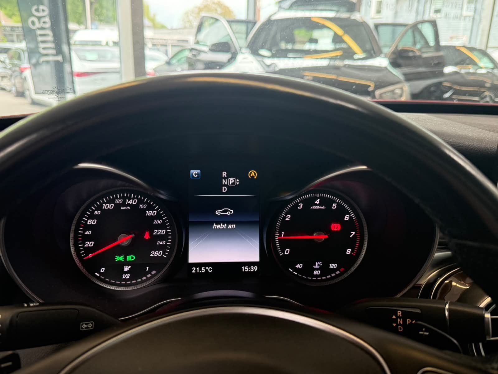 Fahrzeugabbildung Mercedes-Benz C250 AVANTGARDE AIRM+MBEAM+DISTR+FAP+360°+COMAND