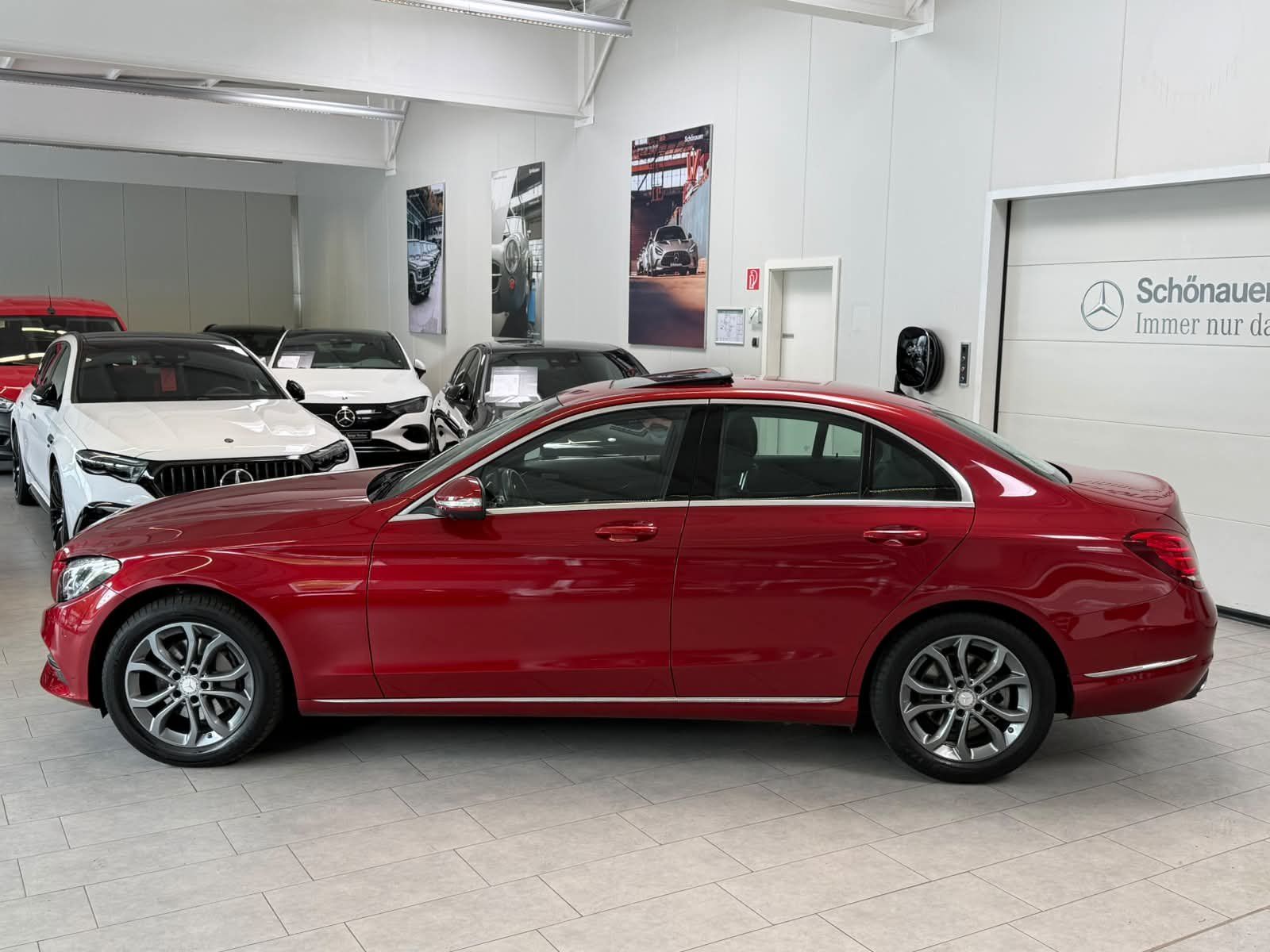 Fahrzeugabbildung Mercedes-Benz C250 AVANTGARDE AIRM+MBEAM+DISTR+FAP+360°+COMAND
