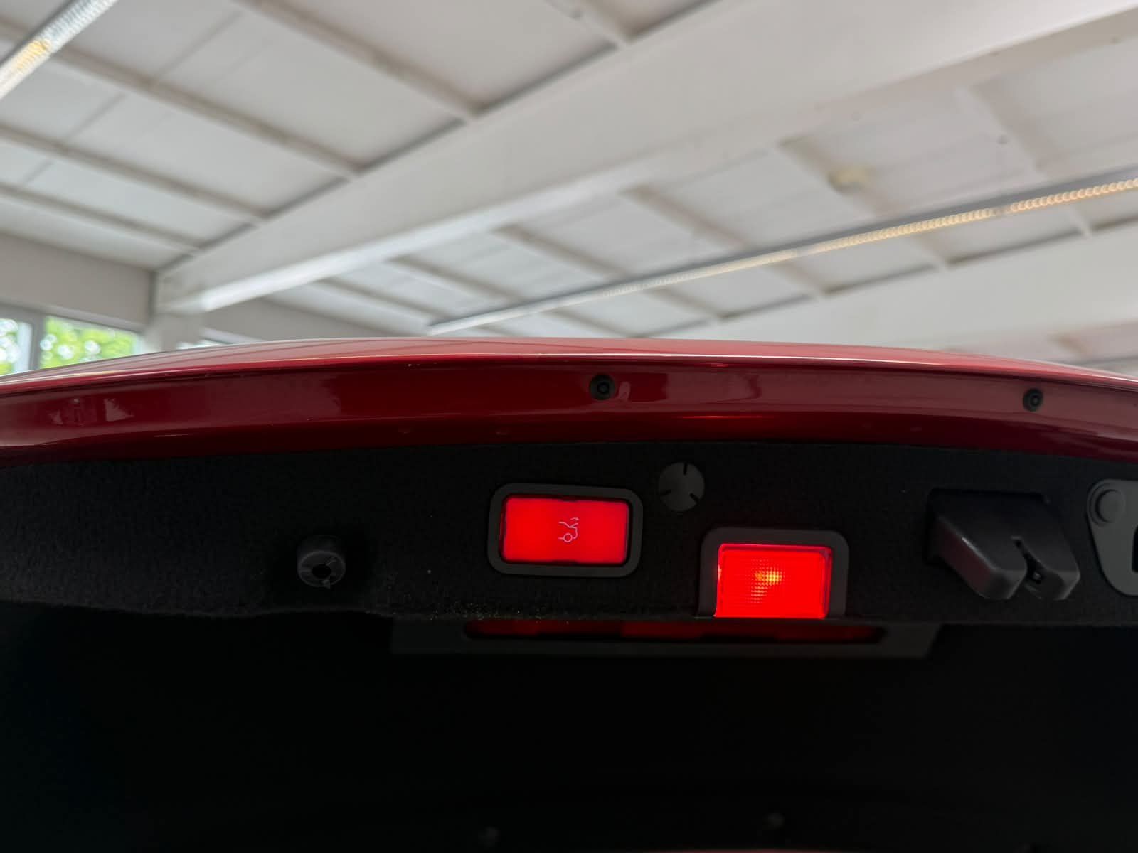 Fahrzeugabbildung Mercedes-Benz C250 AVANTGARDE AIRM+MBEAM+DISTR+FAP+360°+COMAND
