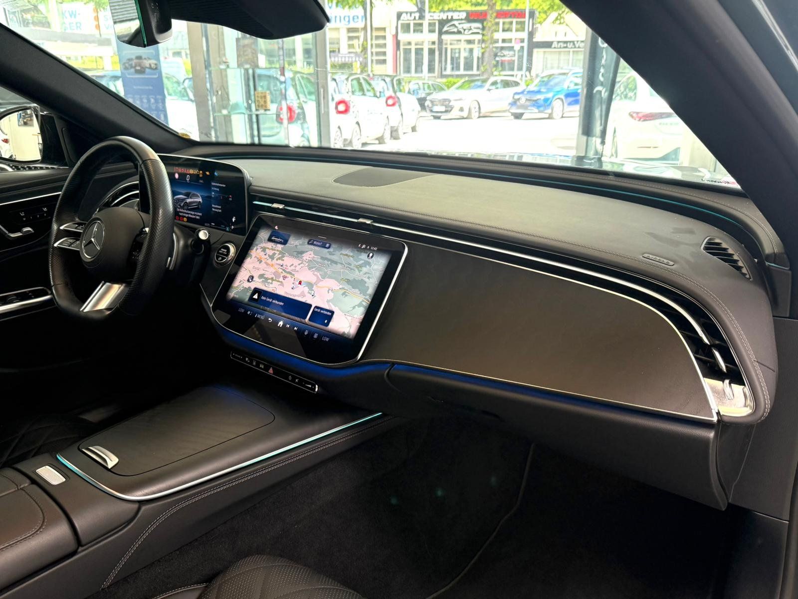 Fahrzeugabbildung Mercedes-Benz E 220d T AMG+AIRMATIC+PANO+NAPPA+STDHZ+NIGHT+360