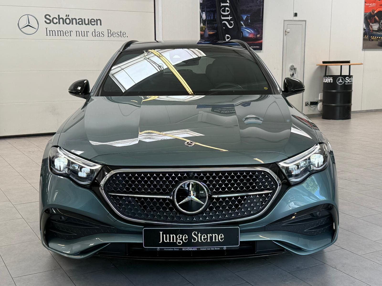 Fahrzeugabbildung Mercedes-Benz E 220d T AMG+AIRMATIC+PANO+NAPPA+STDHZ+NIGHT+360