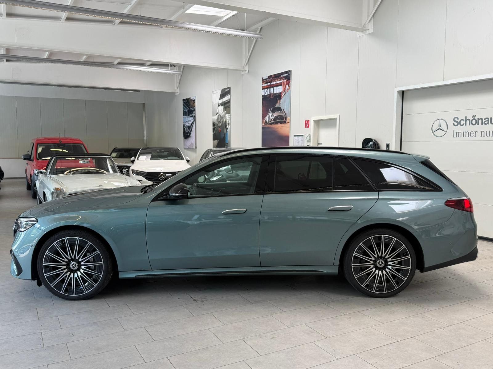 Fahrzeugabbildung Mercedes-Benz E 220d T AMG+AIRMATIC+PANO+NAPPA+STDHZ+NIGHT+360