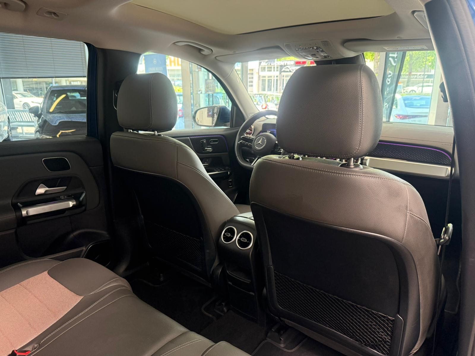 Fahrzeugabbildung Mercedes-Benz EQB 300 4M 7-SITZER+PANO+HUD+DISTR+BURMES+MEMORY