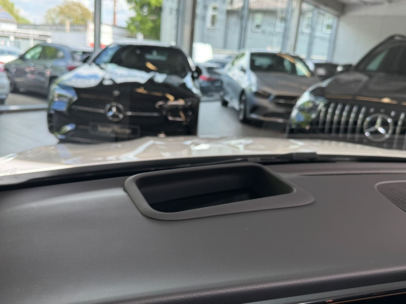 Fahrzeugabbildung Mercedes-Benz CLA 250+ AMG EQ PREMPLUS+HUD+BURM+PANO+NIGHT+19"
