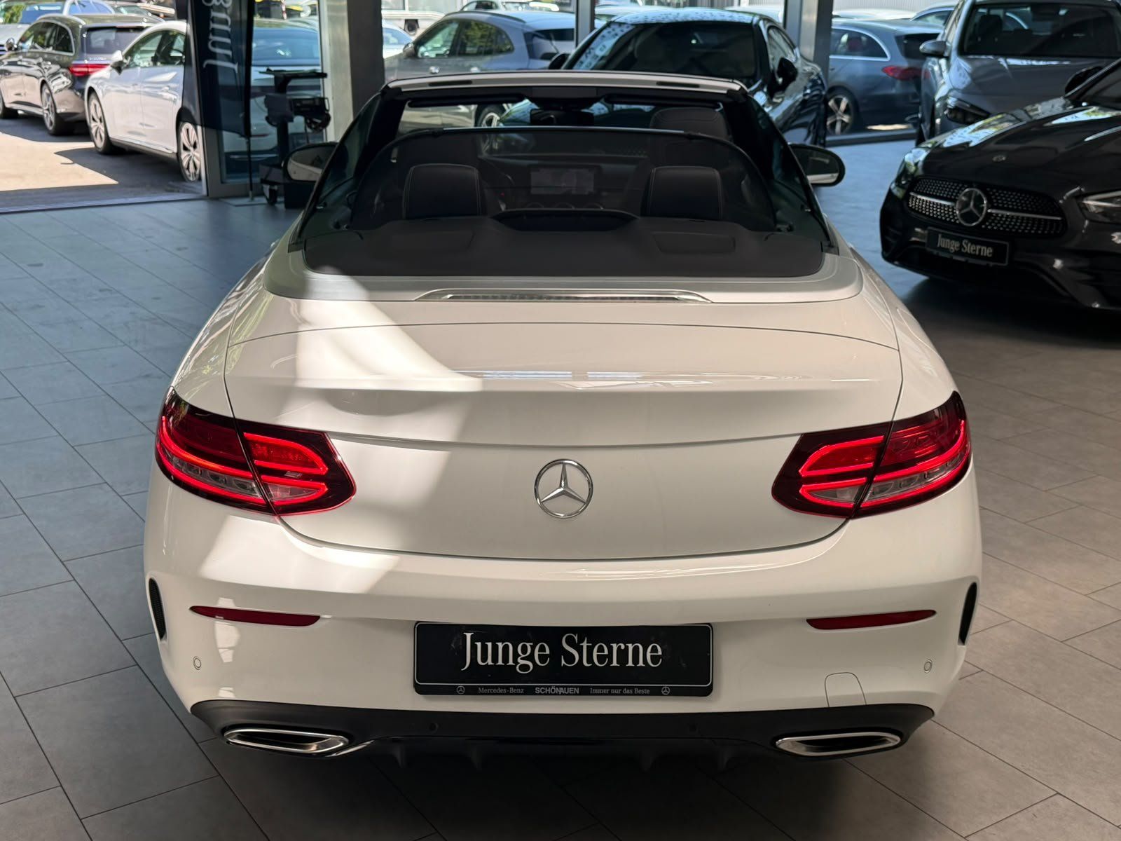 Fahrzeugabbildung Mercedes-Benz C 200 Cabriolet AMG NIGHT+KEYLESS+BURM+LED+TEMPO