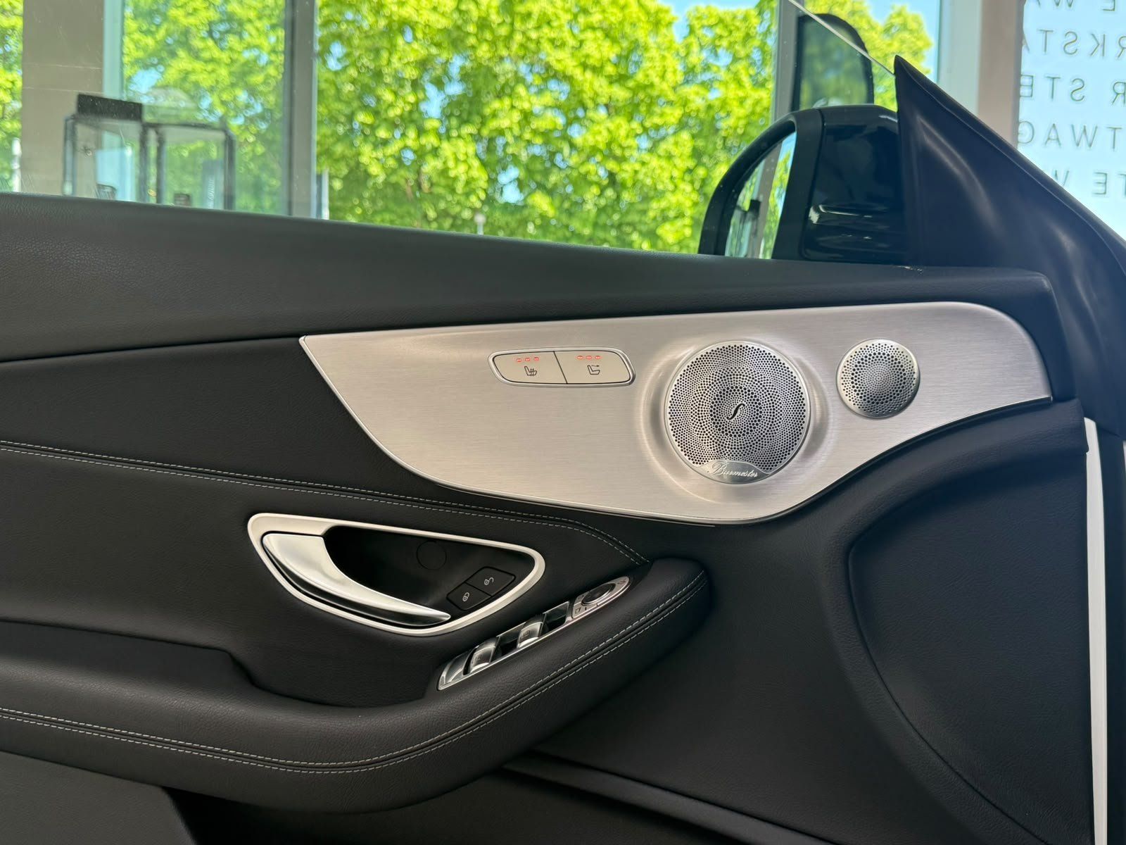 Fahrzeugabbildung Mercedes-Benz C 200 Cabriolet AMG NIGHT+KEYLESS+BURM+LED+TEMPO