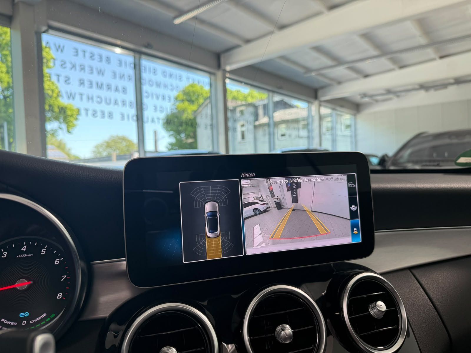 Fahrzeugabbildung Mercedes-Benz C 200 Cabriolet AMG NIGHT+KEYLESS+BURM+LED+TEMPO