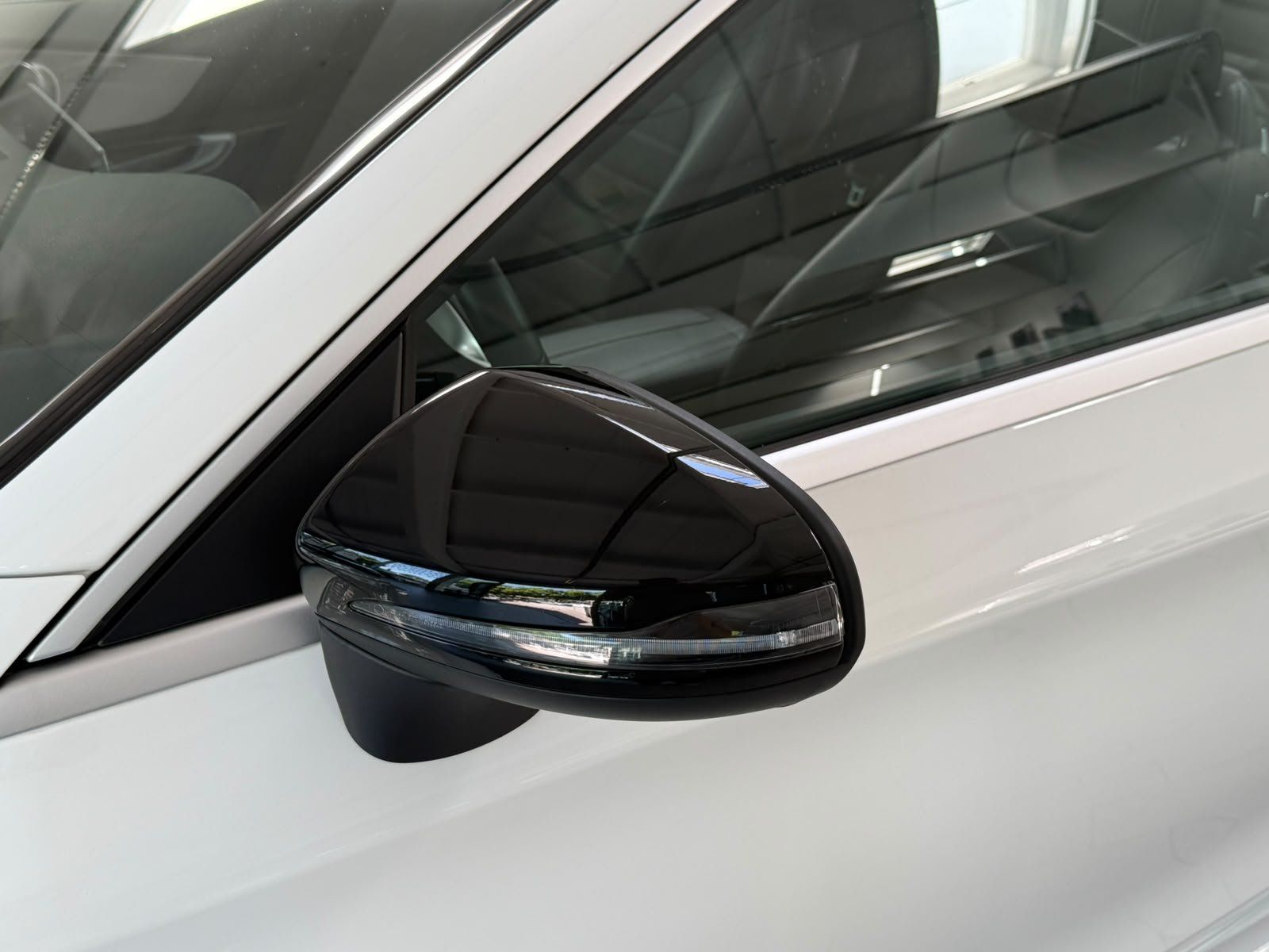 Fahrzeugabbildung Mercedes-Benz C 200 Cabriolet AMG NIGHT+KEYLESS+BURM+LED+TEMPO